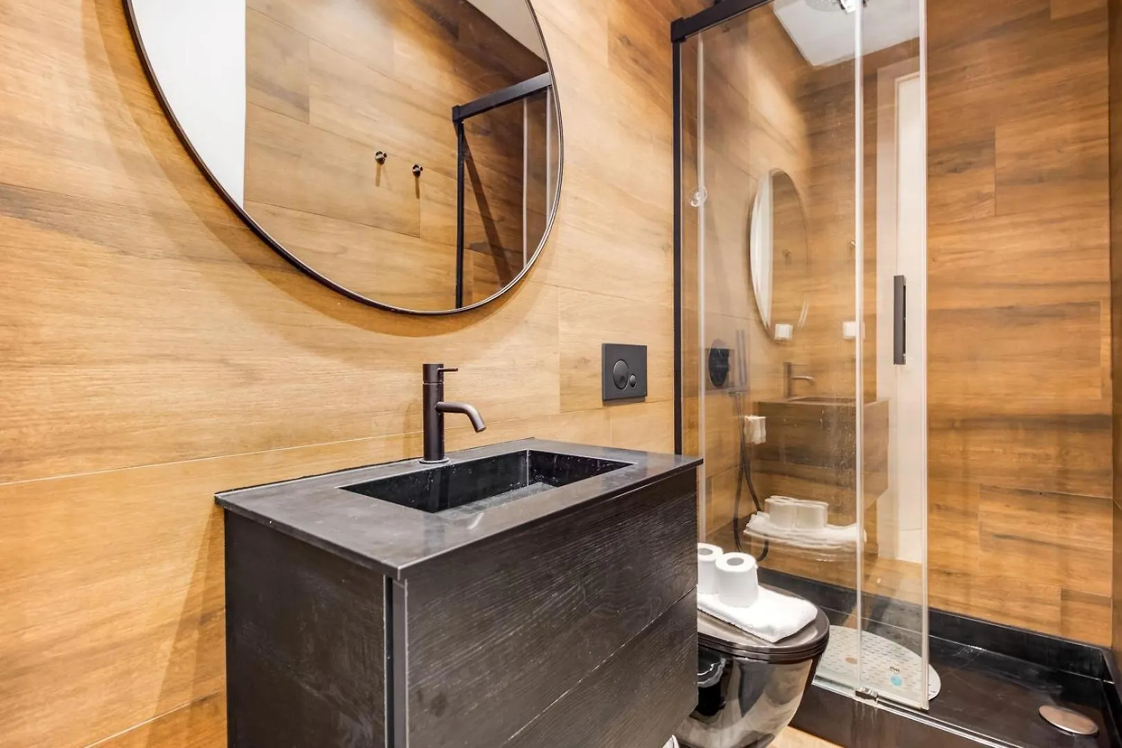2Br Renovated Duplex - Ac - Lx Factory Apartment Lisbon Portugal